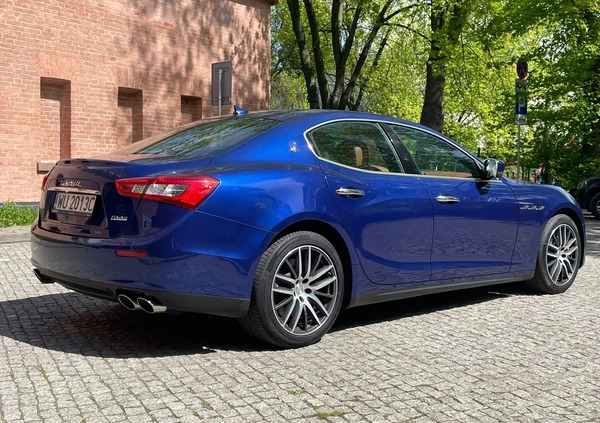 Maserati Ghibli cena 145000 przebieg: 74000, rok produkcji 2015 z Warszawa małe 106